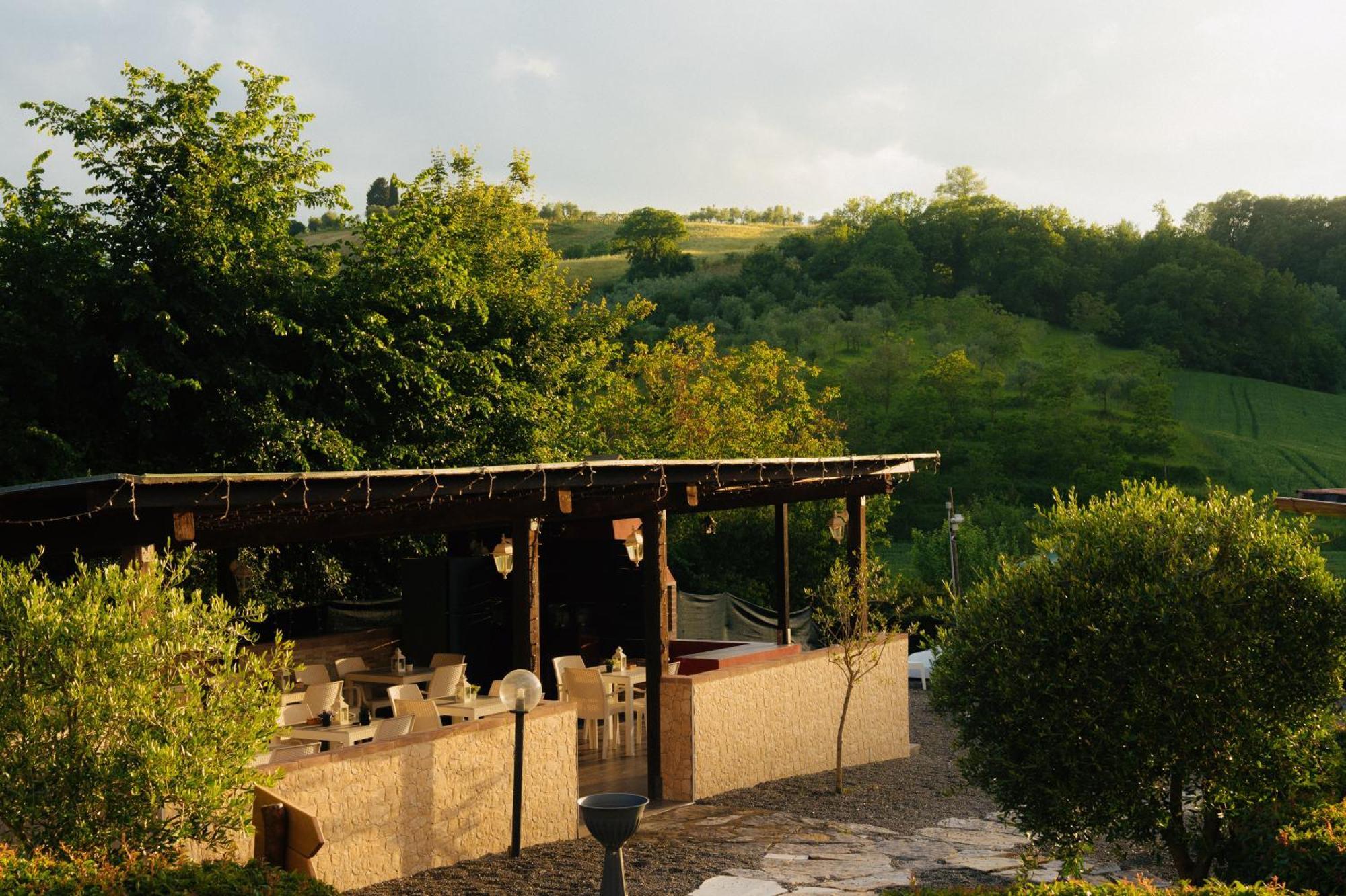 Casale Serena فابرو المظهر الخارجي الصورة